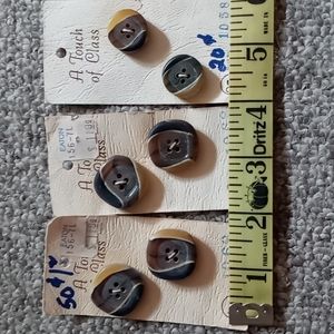 Vintage buttons NWT